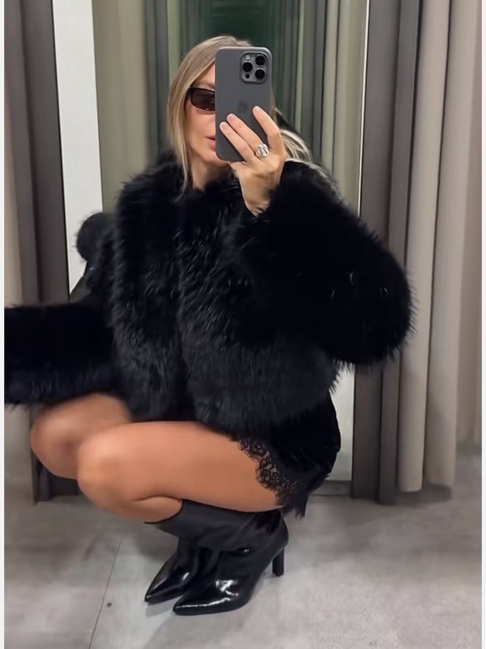VIRAL NEW ZARA ASYMMETRIC VELVET LACE DRESS M
🚨FINAL PRICE NO DISCOUNT - Picture 7 of 13